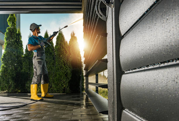 Best Pool Deck Cleaning in East Aurora, NY